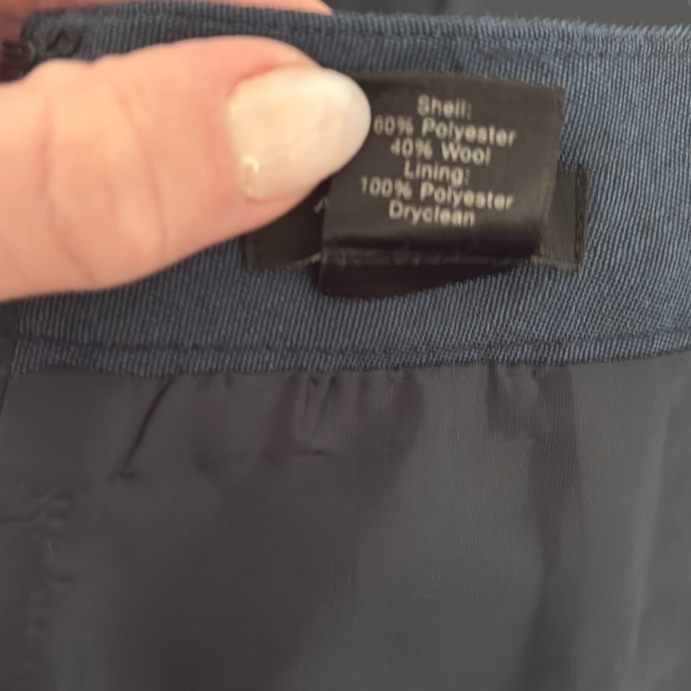 Ann Taylor navy skirt suit 0P - Picture 9 of 9